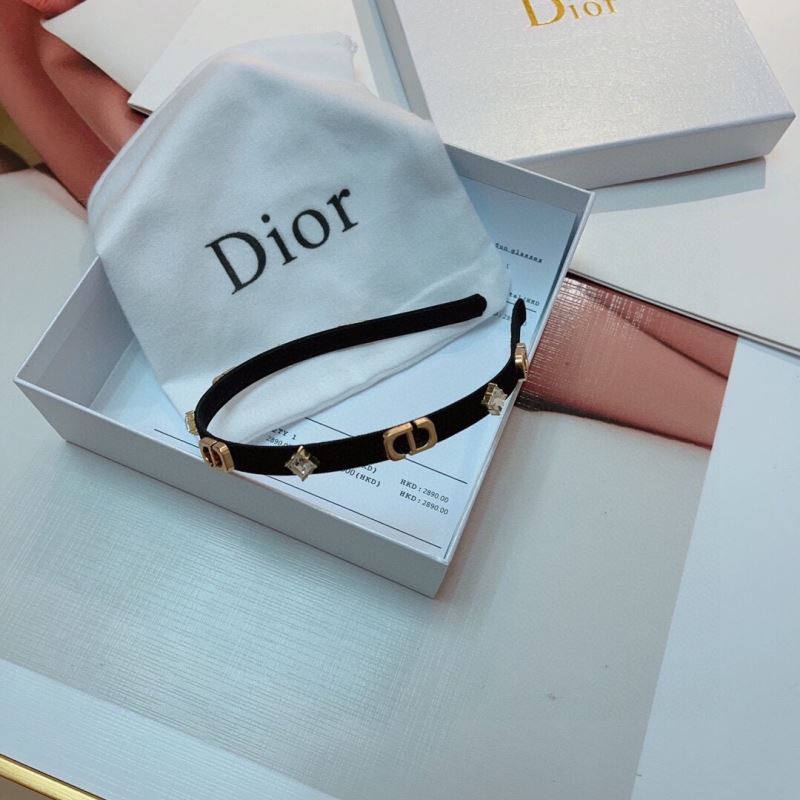 CHRISTIAN DIOR